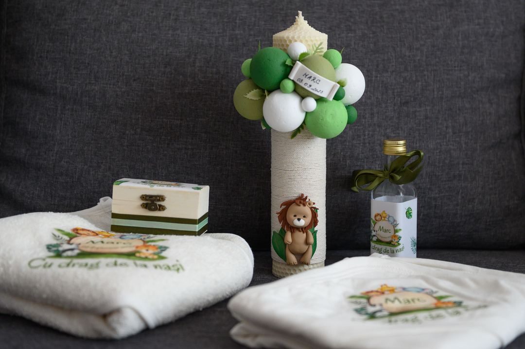 Detalii de botez — Demeter Studios