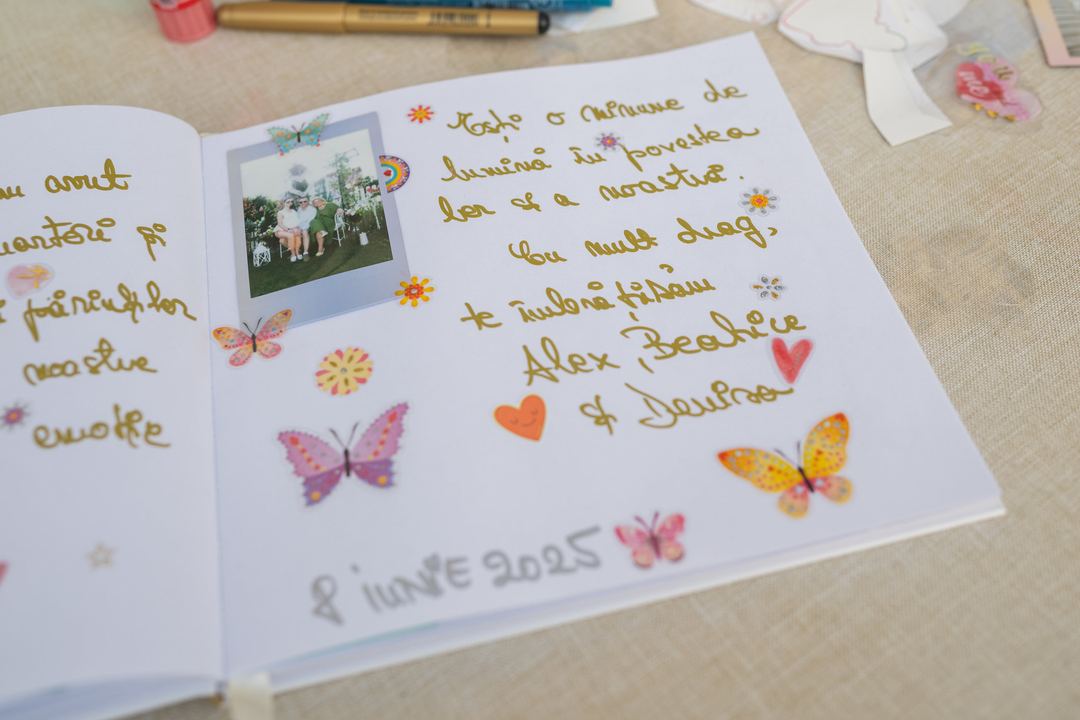 Detalii de botez — Demeter Studios