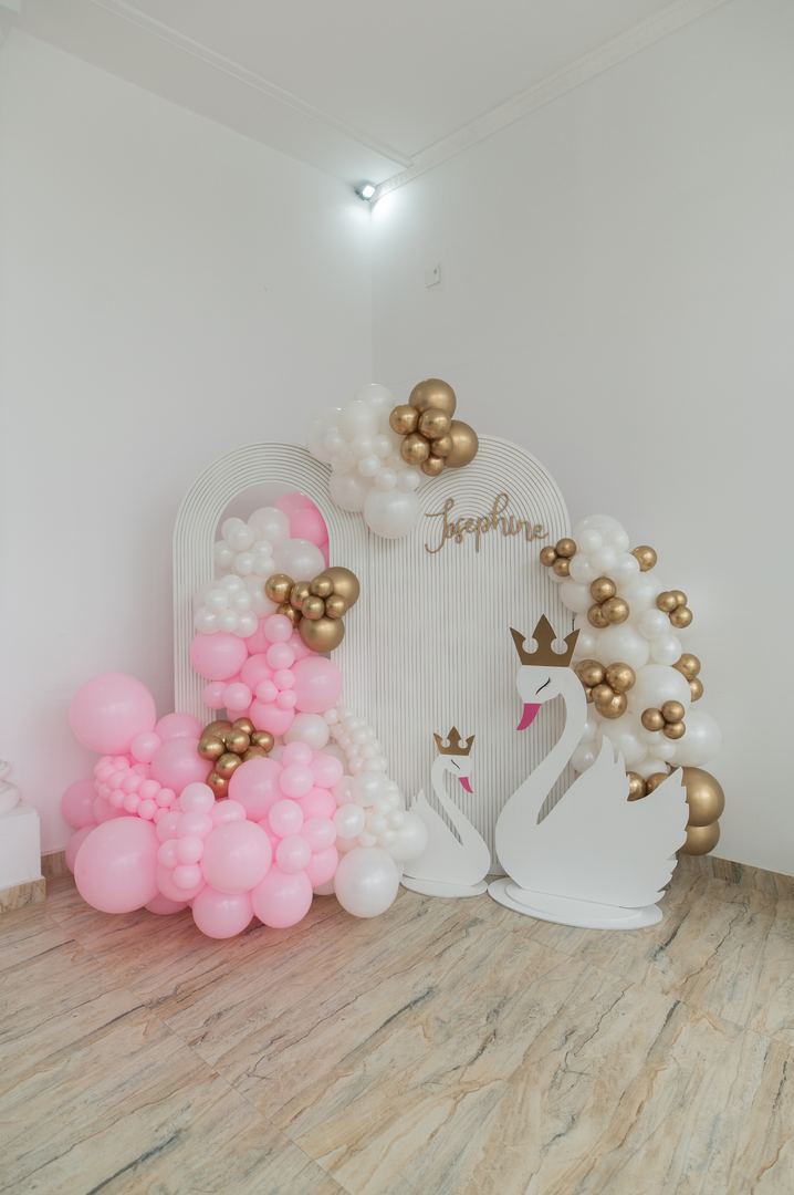 Detalii de botez — Demeter Studios