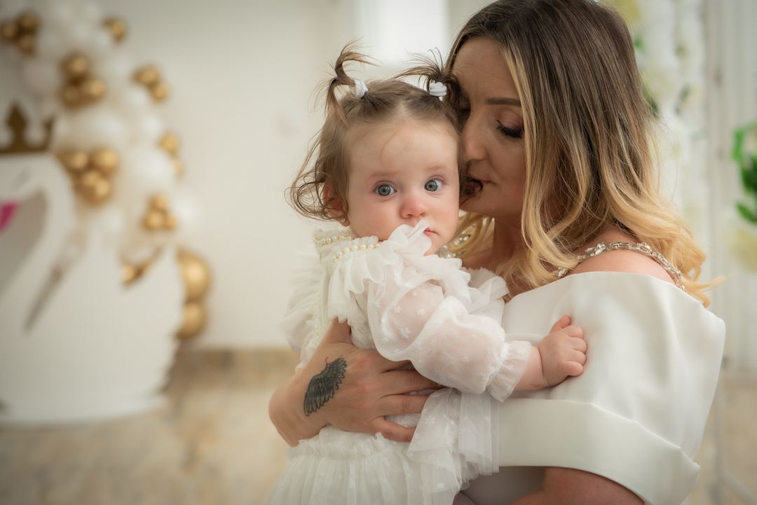Familia și nașii — Demeter Studios
