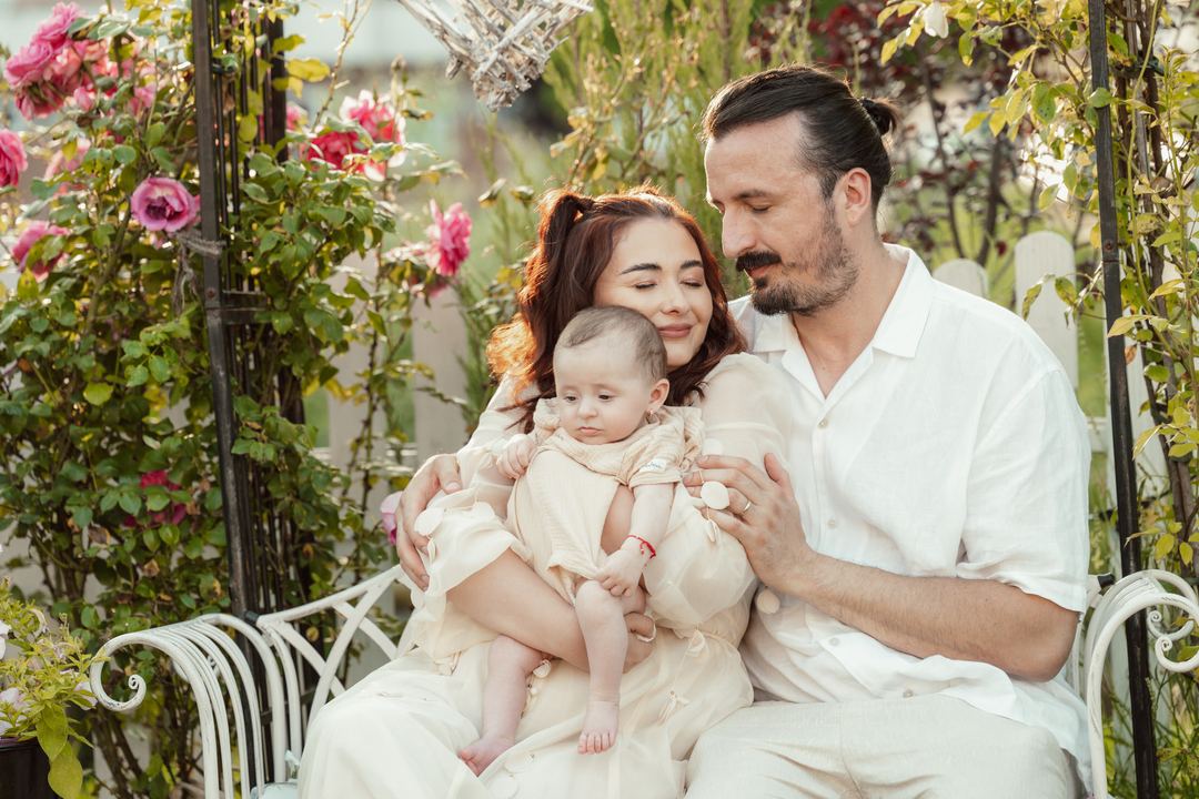 Familia și nașii — Demeter Studios