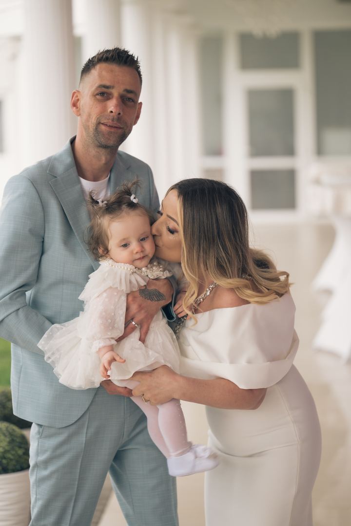 Familia și nașii — Demeter Studios