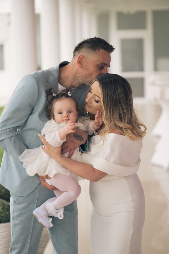 Familia și nașii — Demeter Studios