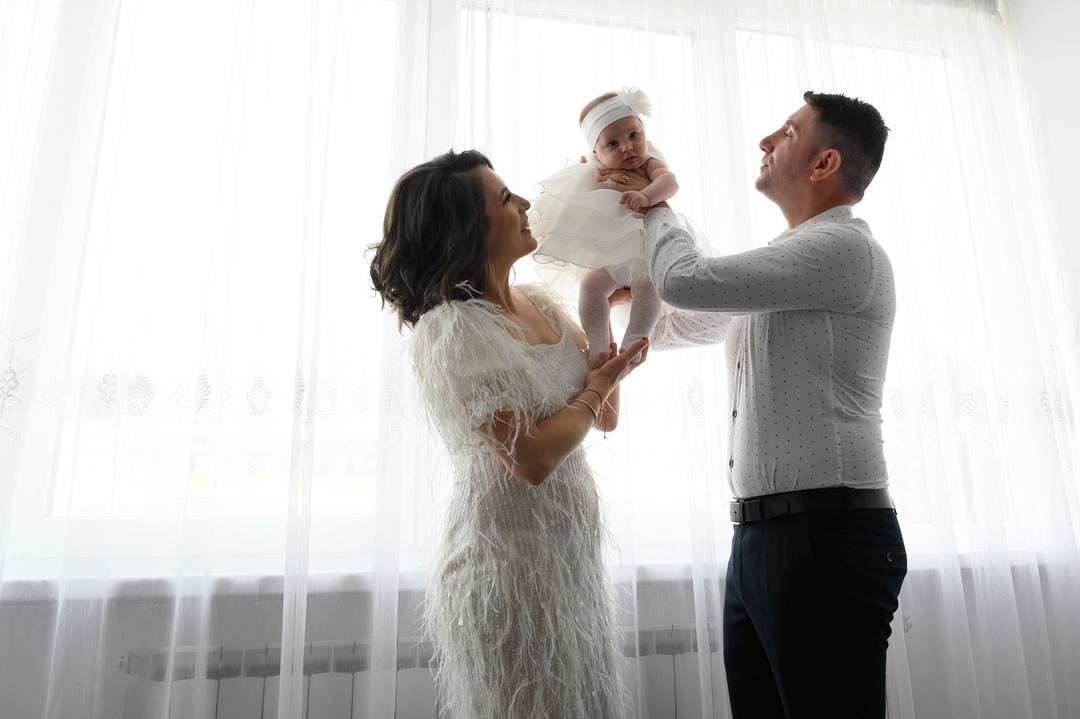 Familia și nașii — Demeter Studios