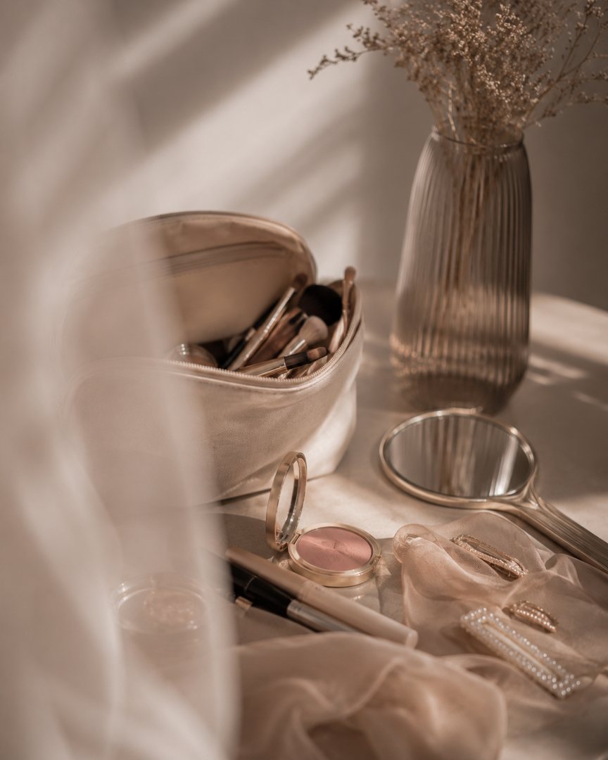 Detalii de studio — trusă și accesorii de make-up